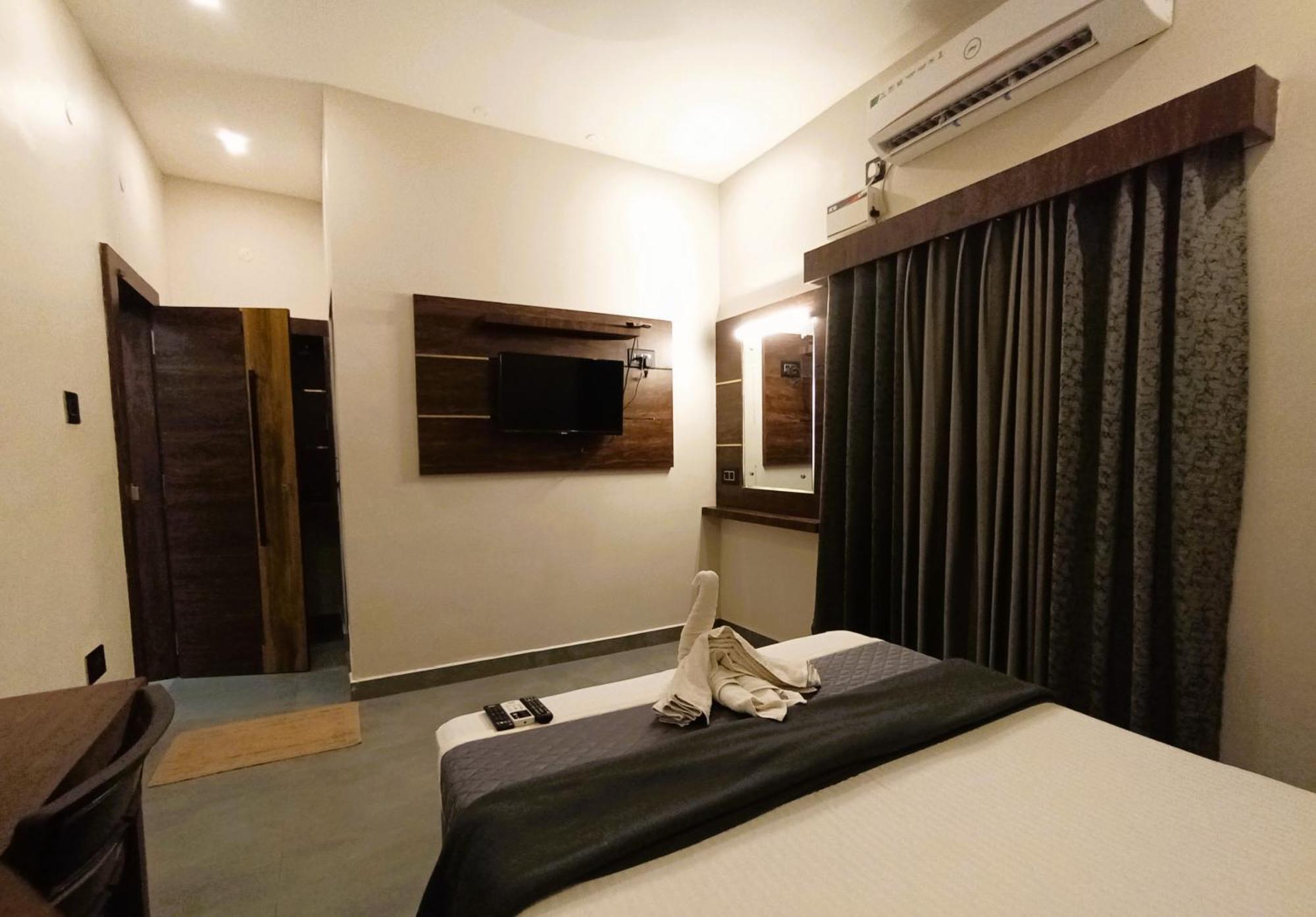 Hotel Elite Rāmeswaram Exteriör bild
